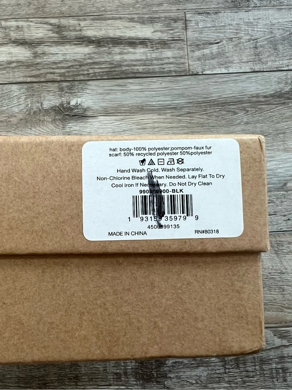 NIB Lucky Brand Women's 2-Piece Hat and Scarf Set